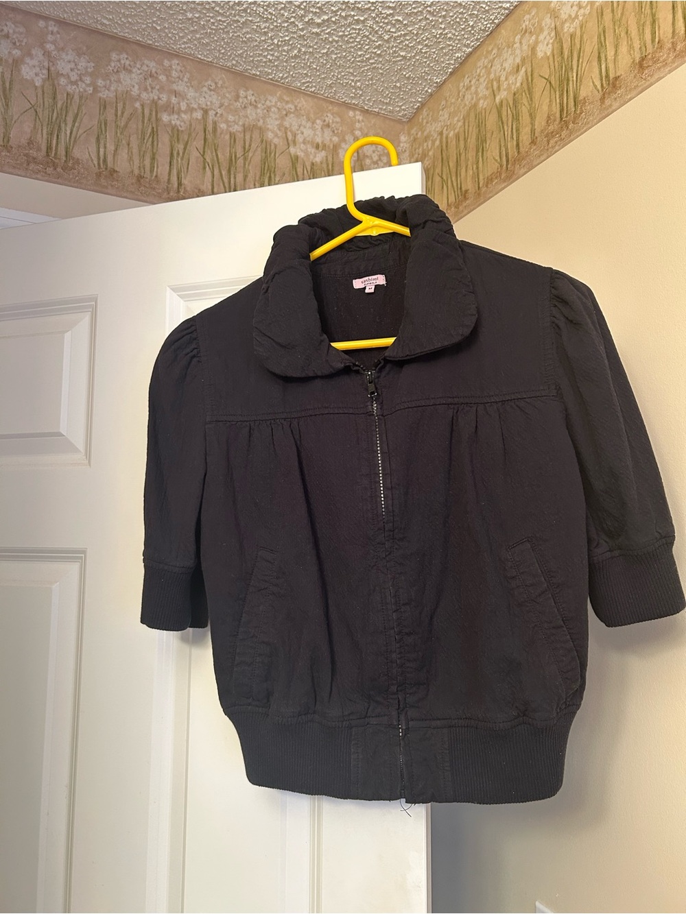 Girls' Black Short-Sleeve Zip Jacket